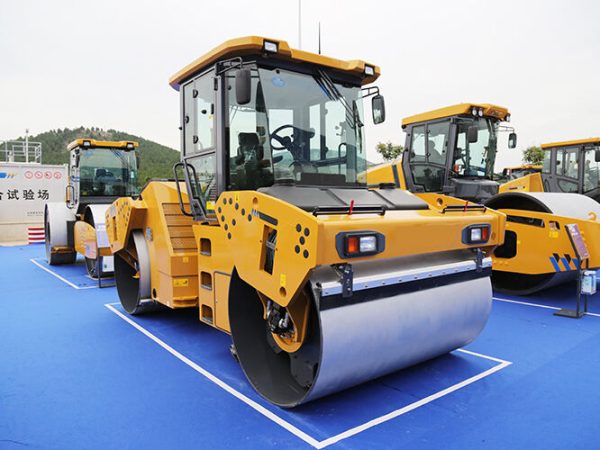 14 Compacteur vibrant à double tambour de tonne XD143, de haute qualité, en stock à vendre - Image 5