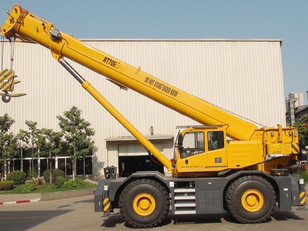 China famoso fabricante guindaste todo terreno RT25/50 25 Ton pequenos guindastes para terrenos acidentados de qualidade superior - Imagem 2