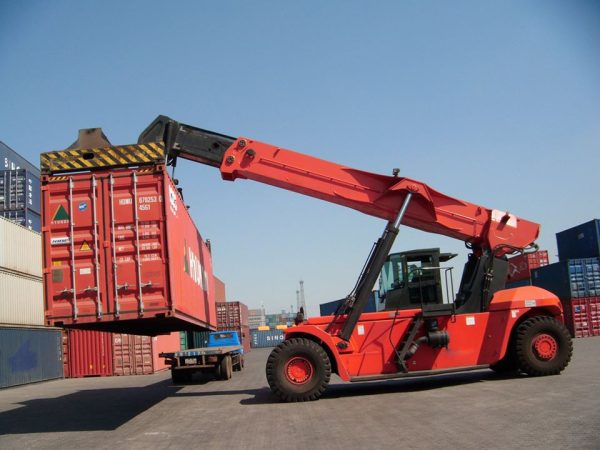 Fornecimento direto da fábrica Reach Stacker SRSH4528-VO2 em estoque para venda - Imagem 4