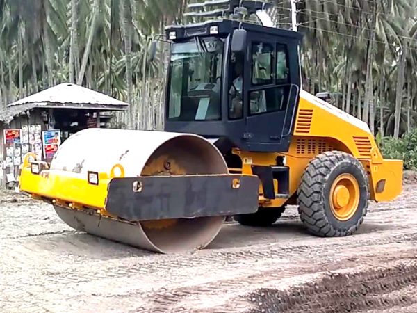 مدحلة ذات أسطوانة واحدة ذات تردد اهتزاز عالي CDM516B 16 طن - صورة 6
