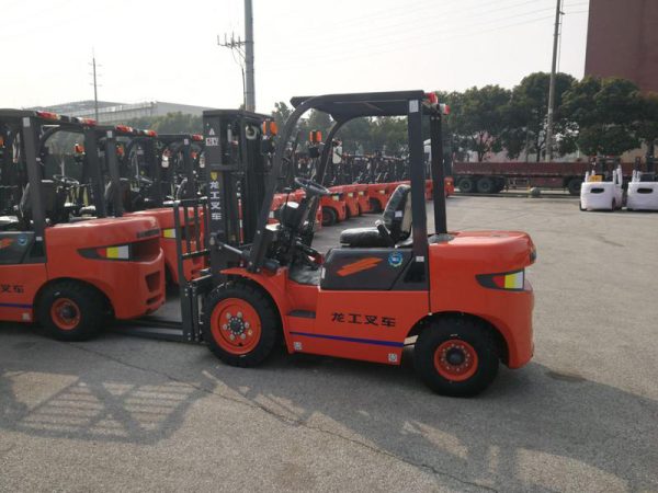 DESEJO 4 Empilhadeira diesel CPCD40 LG40DT FD38T com altura de levantamento de 3M para venda - Imagem 3