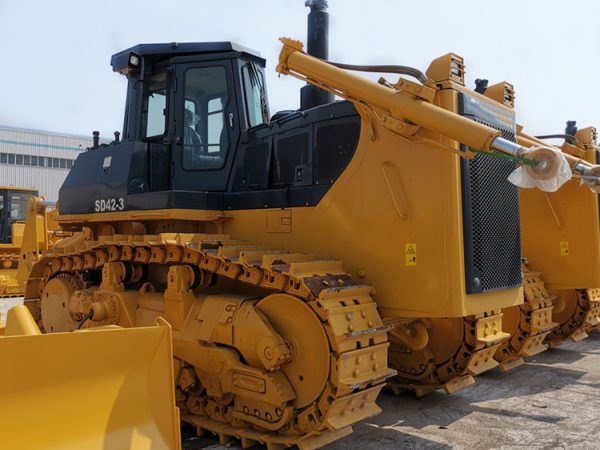 بلدوزر متعدد الوظائف SD42 420HP جرار زاحف من نوع محرك هيدروليكي - صورة 6
