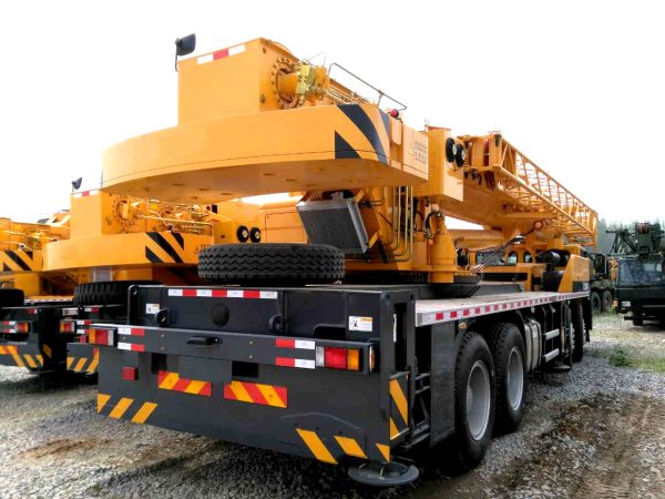 Guindaste de construção QY50KA 50 Máquina de elevação de guindaste de caminhão Ton em estoque - Imagem 6