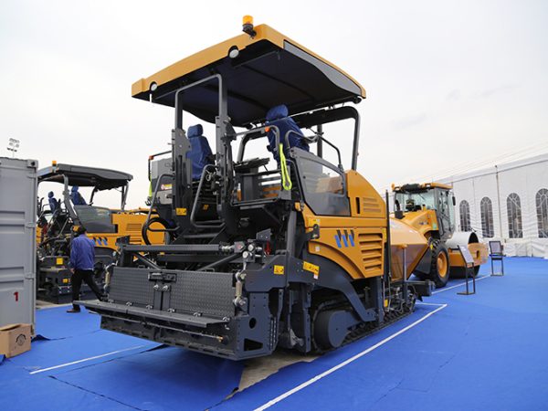 Máquina pavimentadora de concreto asfáltico para estrada RP753 140KW - Imagem 6