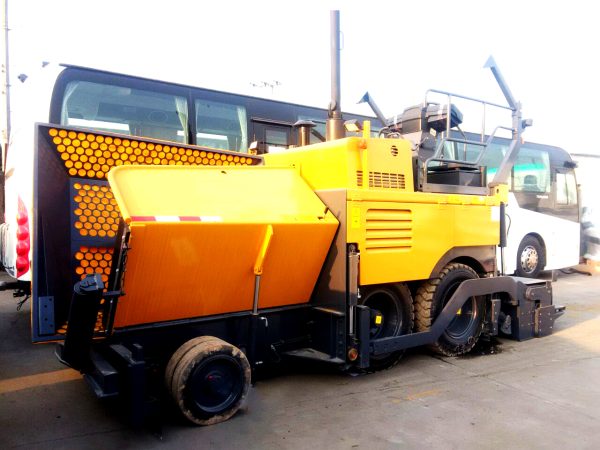 Pavimentadora de construção de estradas Máquina RP453L Pavimentadora de concreto asfáltico - Imagem 6
