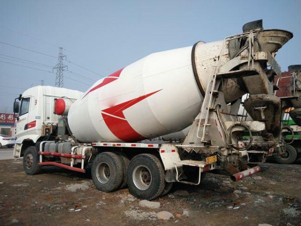 Caminhão misturador de concreto com tecnologia SY310C 10m3 GPS - Imagem 3