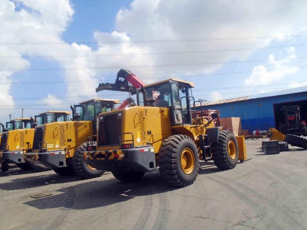 الجرافة ذات العجلات المجرفة ZL50GN 5ton متوفرة في المخزون - صورة 4