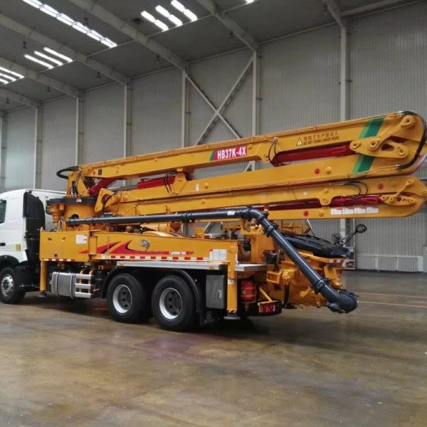 Le meilleur prix Chine top marque 37m pompe à béton montée sur camion HB37K pompe à béton à flèche montée sur camion en stock