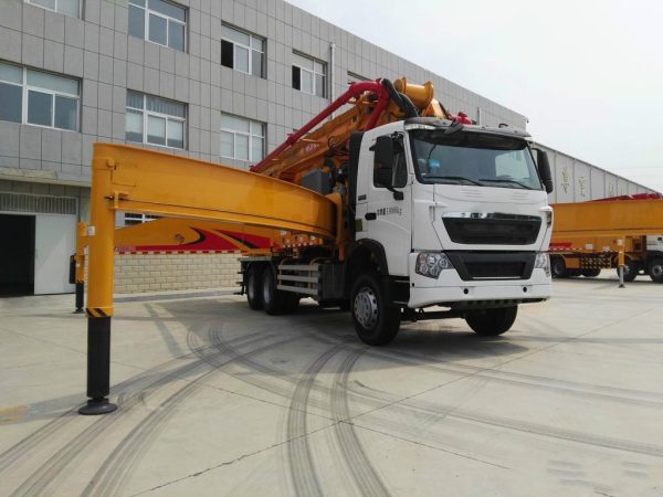 Le meilleur prix Chine top marque 37m pompe à béton montée sur camion HB37K pompe à béton à flèche montée sur camion en stock - Image 2